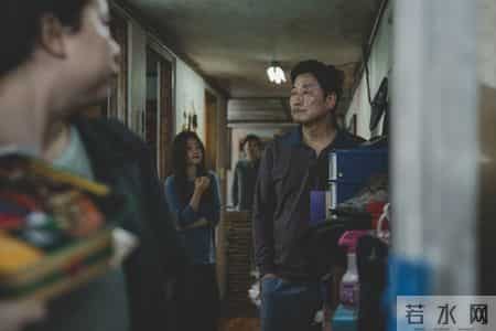 奉俊昊首夺金棕榈,刷新韩国电影史，奉俊昊以《寄生虫》赢得金棕榈大奖