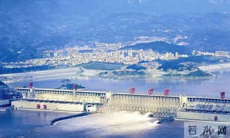 重庆洪水直接经济损失超24亿,三峡大坝收支出炉：运行20余年，总投资近2500亿，如今回本了吗？