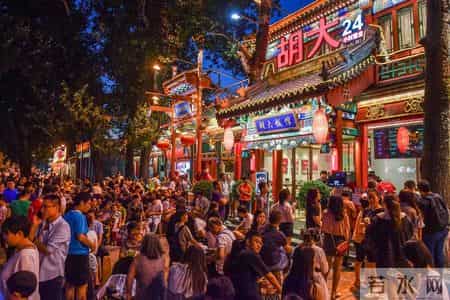 小龙虾价格下跌,财经观察丨从“夜宵霸主”到“价格腰斩”，小龙虾价格为何暴跌