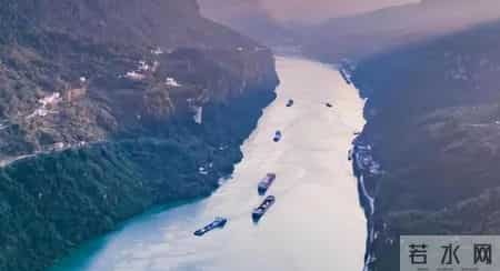 重庆洪水直接经济损失超24亿,三峡大坝收支出炉：运行20余年，总投资近2500亿，如今回本了吗？