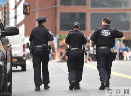 女外交官遭脱衣检查,女外交官日常穿衣中国