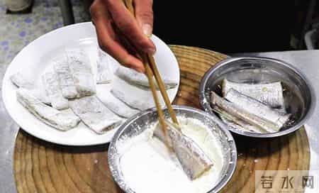 黄嘴鱼,黄唇鱼图片大全