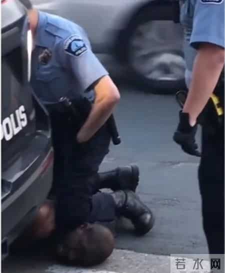 纽约时报还原黑人受害致死事件,纽约一黑人男子