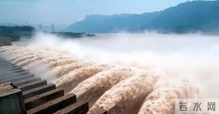 重庆洪水直接经济损失超24亿,三峡大坝收支出炉：运行20余年，总投资近2500亿，如今回本了吗？