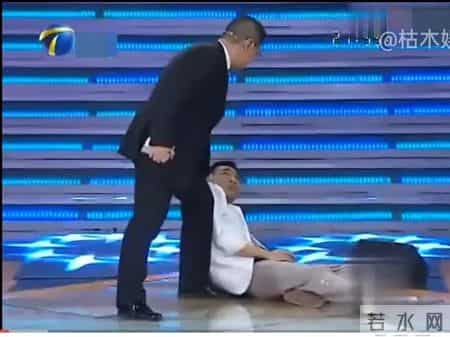 非你莫属：海归男求职，被质疑学历造假，当场晕倒……