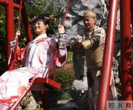 甄嬛怼人从没输过，皇上言听计从，华妃只能吃暗亏，全靠四个技巧