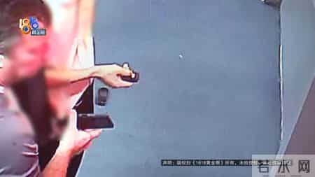 俄罗斯员工去车上拿酒，“宝马”没锁成功，求助工作人员！结果…