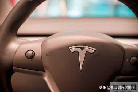 马斯克爆料：苹果造车时曾疯狂挖角特斯拉，双倍薪资免面试仍难成
