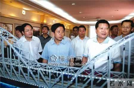 广东落马常委李嘉背后的“梅州身影”