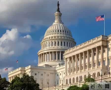 我们应庆幸，美国总统是特朗普，如果换成希拉里结果将大不同？