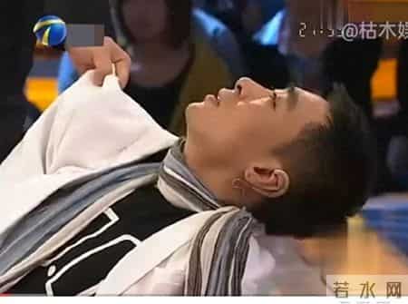 非你莫属：海归男求职，被质疑学历造假，当场晕倒……