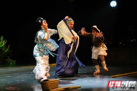 美政再现停摆危机,岳阳屈原区：原创花鼓小戏《大夫殉国》传颂清廉之风