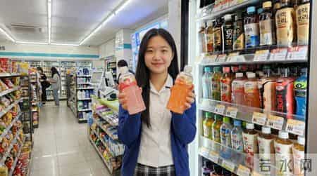 NFC果汁是什么,一瓶“要嚼”的果汁，凭什么1年卖出10亿瓶？｜ Mogu Mogu
