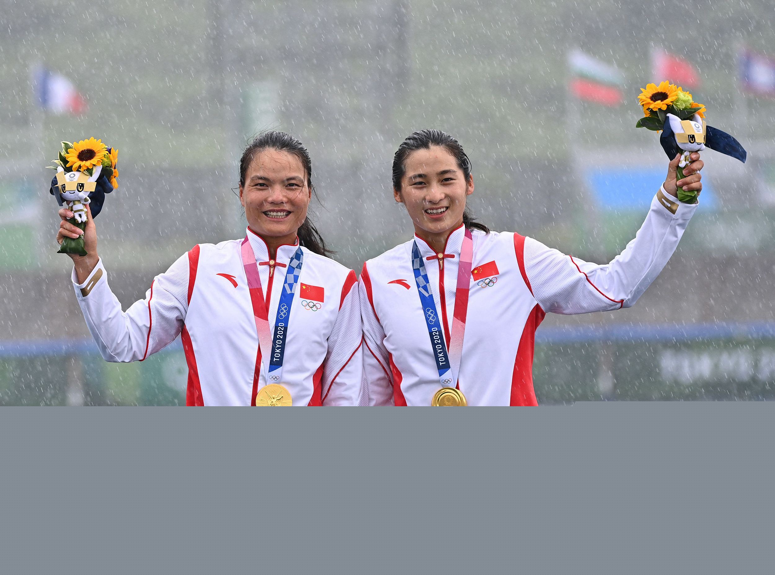 徐诗晓孙梦雅 (2).jpg