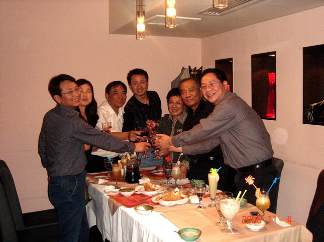 【】2006年11月4日 西北院同事庆祝周廉院士手术成功百天(1).jpg