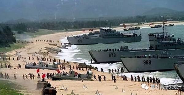 佩洛西老妖婆窜访台湾，该拿出解决台湾问题的“8把秘钥”了