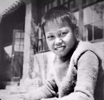 物理学之外,我们在致敬杨振宁什么?