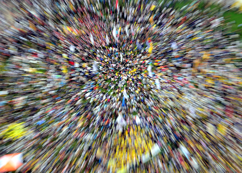 南朝鲜5万人集会游行要朴槿惠下台 爆冲突