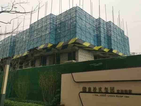 惊呼：郑州银行和房管局掐架了，烂尾楼老百姓却没人管？