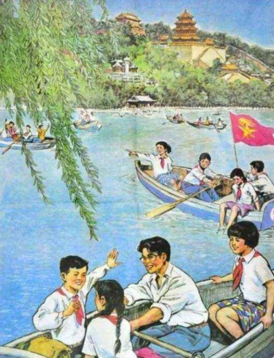 致童年：为什么《让我们荡起双桨》有一种淡淡的哀伤