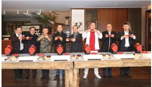 马云的湖畔大学“寿终”，资本家的勾连与野心未“正寝”！