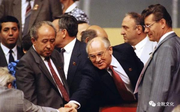 毛主席为什么会批苏联修正主义“全民国家”“全民党”是政治掩饰的幌子？