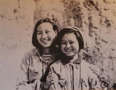 80多年前，4万年轻人宁可“割肉断骨”，爬也要爬到这个地方……