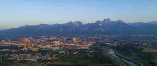 为什么会层层加码？