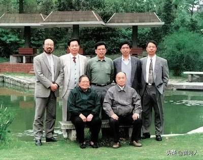 揭开“毒教材”幕后大佬吕敬人的真面目：令人惊骇的汉奸背景