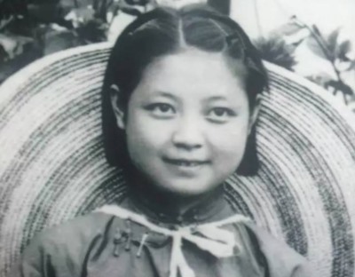 80多年前，4万年轻人宁可“割肉断骨”，爬也要爬到这个地方……