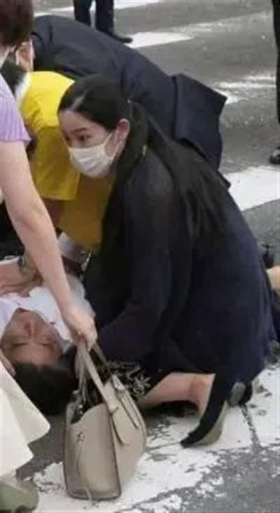 安倍是怎么死的?