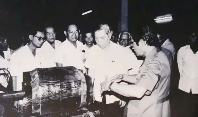 井冈山观心-越南革新开放的“总设计师”“总指挥”——阮文灵，越南的戈尔巴乔夫，被供上神坛，到底做了些什么？