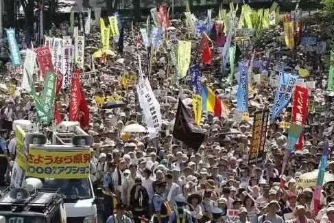 徐靖 - 日本动漫与战后左翼社会运动