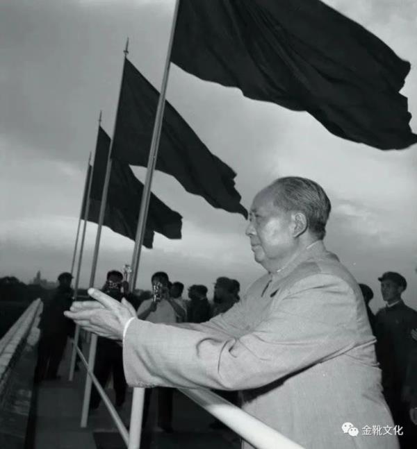 毛主席为什么会批苏联修正主义“全民国家”“全民党”是政治掩饰的幌子？