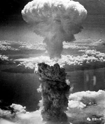 毛主席领导新中国武器装备现代化建设的实践路径