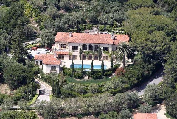 诺贝尔和平奖：重新定义和平，拉低含金量