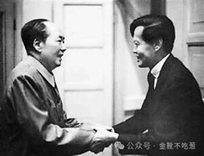 物理学之外,我们在致敬杨振宁什么?