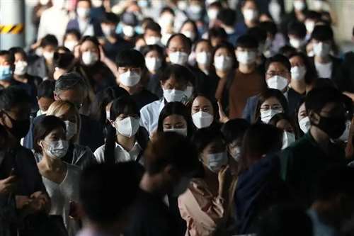 “发达了”的韩国，却有着最高程度的内卷……