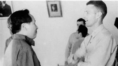 自焚赴死的布什内尔，烧掉了美国的未来