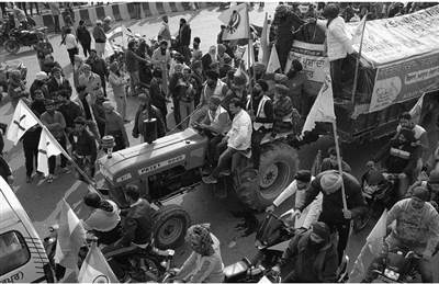 莫迪农业法案再惹数万农民游行，抗议印度农业自由化