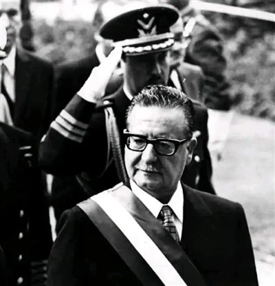 “永远铭记9·11对世界民主的巨大破坏”