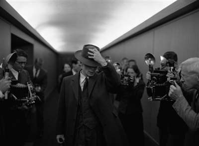 面对蘑菇云,日本人为什么不“放下”?