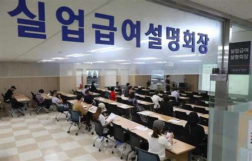 “发达了”的韩国，却有着最高程度的内卷……