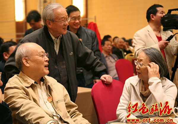 “进京赶考”继续奋斗：纪念毛主席和党中央进驻北平65周年大会在京举行(组图)