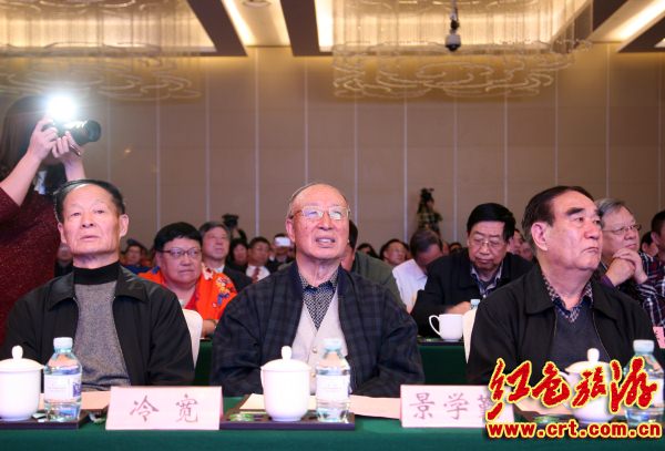 全国各地群众纪念毛主席诞辰121周年活动汇总