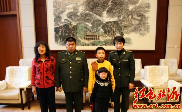 全国各地群众纪念毛主席诞辰121周年活动汇总