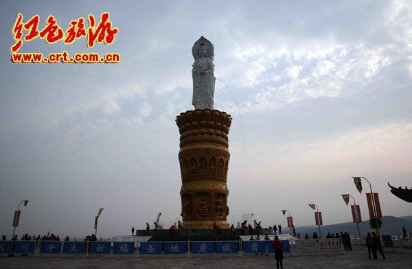 毛远新等毛主席身边人员到河南淅川参观学习