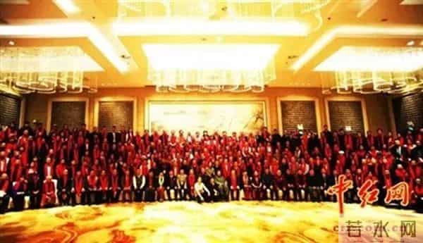 向长期支持红色事业的毛主席女儿李讷同志致敬