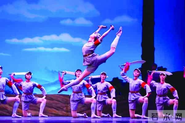 红色故事乘着舞风升华——芭蕾舞剧《红色娘子军》之美的造就