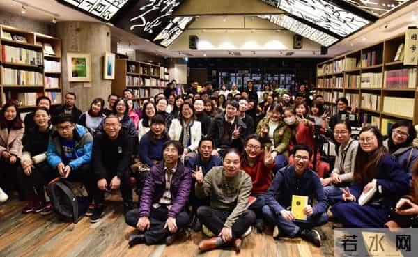 11家书店老板谈书店:谈不谈情怀,这是个问题